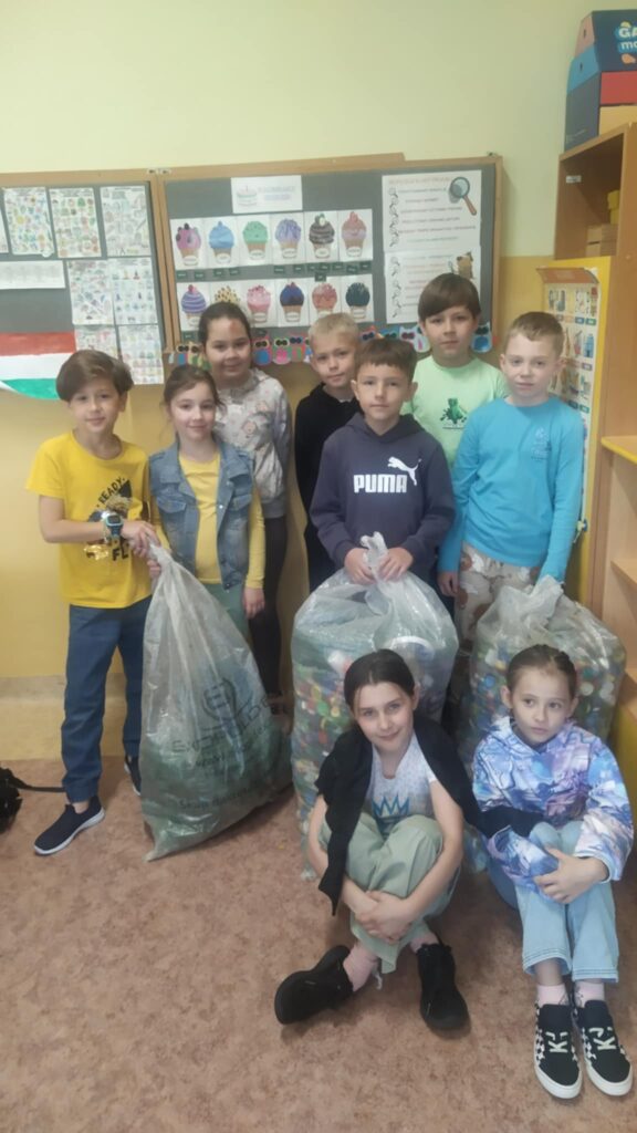 Majowa zbiórka plastikowych zakrętek