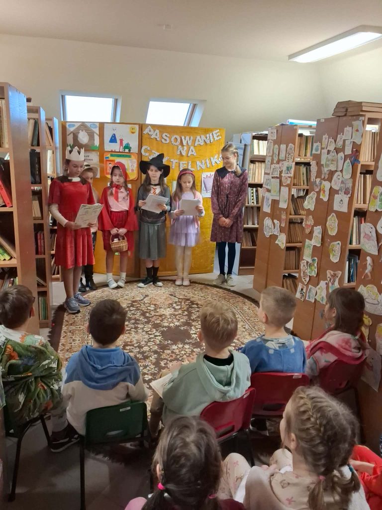 Pasowanie pierwszoklasistów na&nbsp;czytelników biblioteki szkolnej!